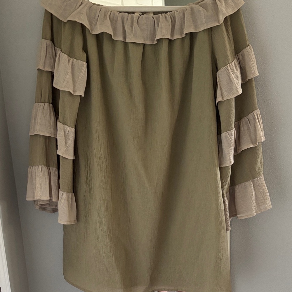 Darling Listicle 100% cotton dress. $20 size S